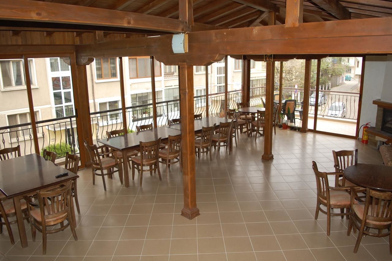 Отель Hotel Vitosha Трявна-37
