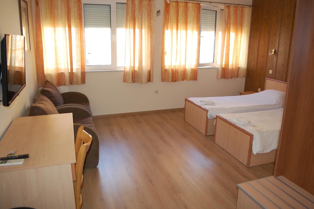 Отель Hotel Vitosha Трявна